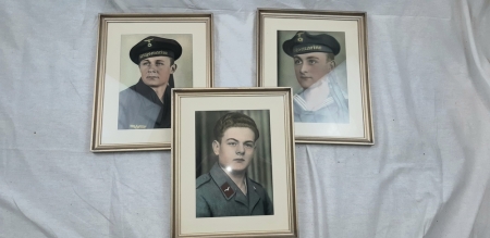 Portrait of 3 Family Members