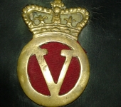 Reproduction 5th Regiment of Foot Pouch and Badge