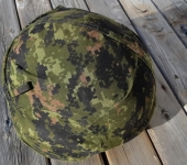 Canadian Issue CG 634 Combat Helmet and Cover Size Small