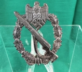 Infantry Assault Badge in Silver
