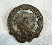 MgGill University COTC Cap Badge
