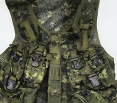 Canadian Woodland Cadpat Tactical Vest Size Large